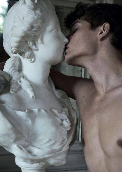 297516_468999526522911_142308718_n